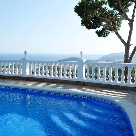 Fluvia: Swimming-pool, Seaview, 1200m Center And *