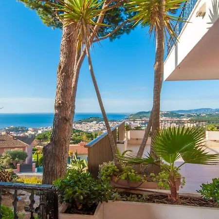 Villa Fluvia: Swimming-pool, Seaview, 1200m Center And Lloret de Mar