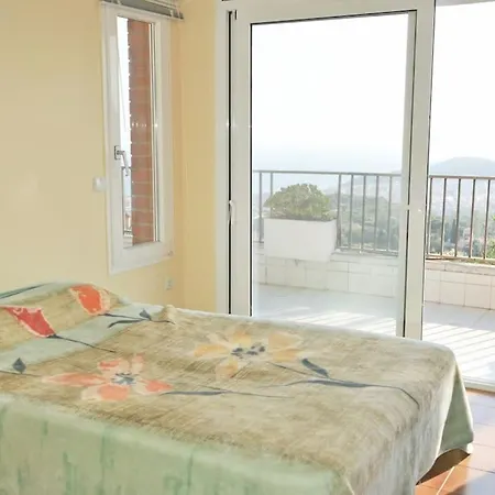 Villa Fluvia: Swimming-pool, Seaview, 1200m Center And *